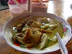 Indonesian soup-Empal Gentong-01
