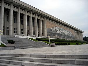 Korean Revolution Museum - panoramio