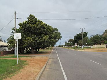 OIC geraldton karloo abraham entrance.jpg