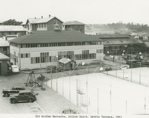 Old wooden barracks at the police depot on Petrie Terrace in Brisbane 1951f