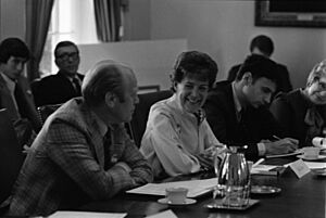 President Gerald R. Ford, Sylvia Porter, Ralph Nader, and Others at a Meeting of the Citizens Action Committee to End Inflation - NARA - 12082668