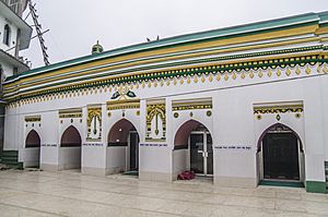 Shahjadpur Dargah Mosque 01