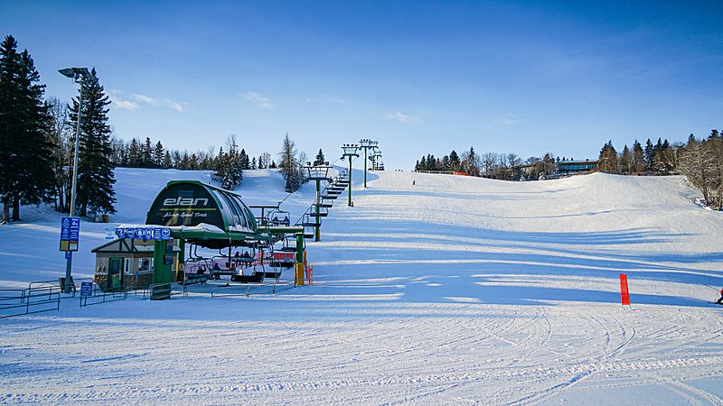 Snow valley ski club chairlift