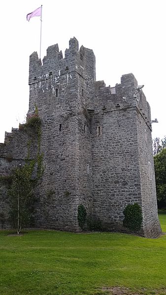 TowerSwordsCastle