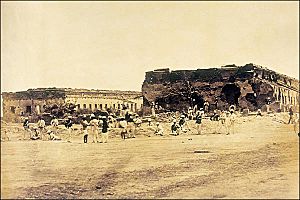 Up to 1,000 British troops, their families and loyal sepoys were holed up in Gen Wheeler's entrenchment in Kanpur for three weeks in June 1857 where they were constantly bombarded by a local prince, Nana Sahib's army.