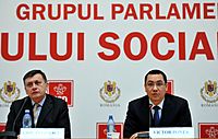Victor Ponta si Crin Antonescu la prezentarea Strategiei de Dezvoltare a Retelei de Autostrazi 2014-2018 in cadrul Grupurilor parlamentare reunite ale USL (5) (11189006446)