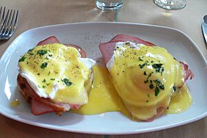 2 Eggs Benedict