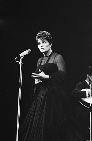 Amália Rodrigues Facts for Kids