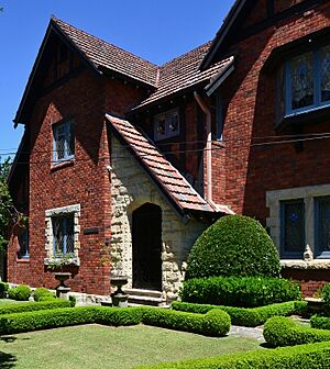 Chauntreys - a house on Heydon Ave, Warrawee, Sydney, Australia