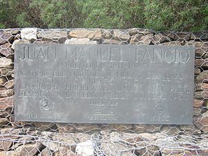 Circuit de Catalunya - Monument Juan Manuel Fangio - placa