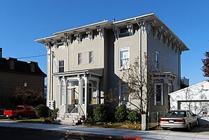 Earle House FR