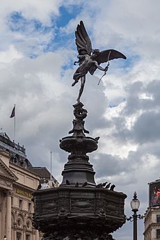 Fuente Eros, Piccadilly Circus, Londres, Inglaterra, 2014-08-11, DD 159