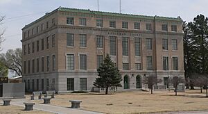 Hodgeman County courthouse (Kansas) from NW 1