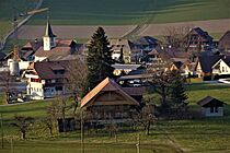 Linden 08 Linden (BE) – Ortskern mit Kirche