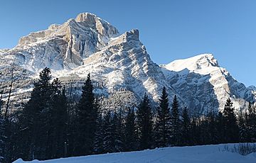 Mt Kidd Alberta Canada (25697606658).jpg