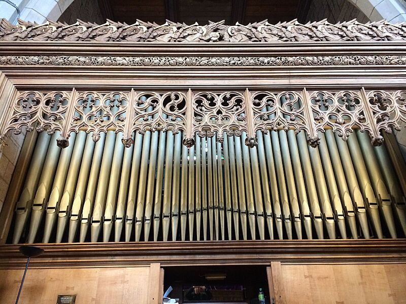 Organ with carved screen
