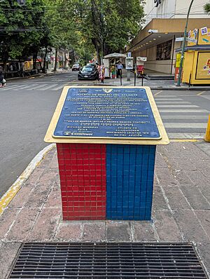Placa conmemorativa de la fundación del Atlante Fútbol Club