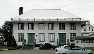 Salle des Habitants de l'Islet-sur-Mer