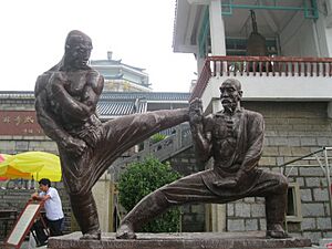 Shaolin Temple Kick Statue