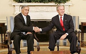 ShaukatAziz with Bush