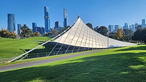 Sidney Myer Music Bowl with Melbourne skyline at the back