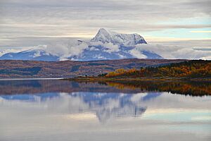 Skjomtinden & Kongsbakktinden from Bogen, 2010 September