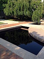 Smithsonian-haupt-moongate-pool