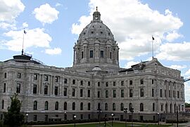 State Capitol with new Minnesota State Flag 01