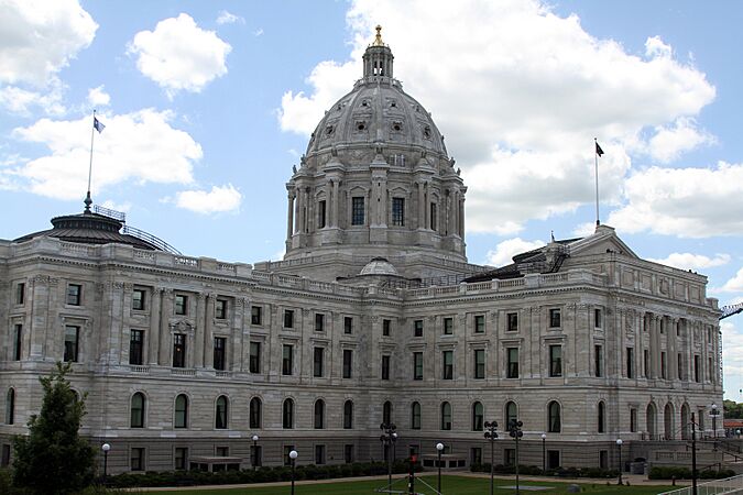 State Capitol with new Minnesota State Flag 01