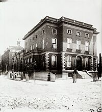 The Missouri Medical College and adjoining St. John's Hospital. - DPLA - 8ad07d731d2f6194651247a00a424cae