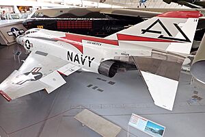 155529 F-4J Phantom US Navy (9460513746)