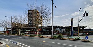 20220903 094444 New Lynn Train Station (cropped)