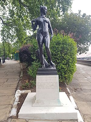 Atalanta, Francis Derwent Wood 20200714 083633 (50110914986)