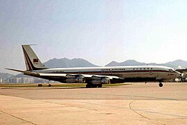 B-1832 B707-321C(F) China A-l HKG 27OCT81 (6051901741)