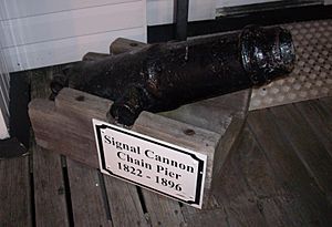 Brighton Chain Pier Signal Cannon Sep09