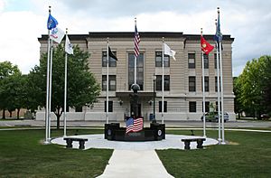 Douglas County Courthouse and veterans' memorial