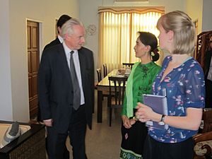 Francis Maude (representing OGP) meeting Aung San Suu Kyi (8492578172)