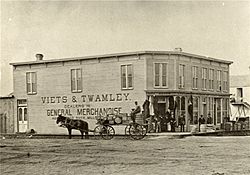 Grand Forks, ND store 1880