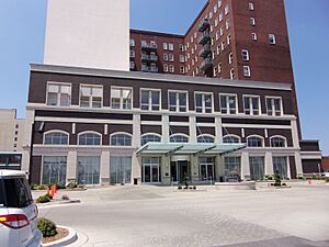 Hotel Blackhawk Entrance