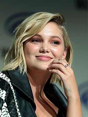 Olivia Holt by Gage Skidmore 8 cropped.jpg