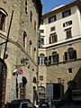 Palazzo peruzzi, lato anfiteatro 2