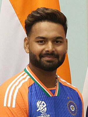 Prime Minister Of Bharat Shri Narendra Modi with Rishabh Pant.jpg