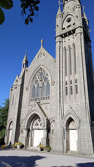 Queen's Cross Church, Aberdeen - June 2024.jpg