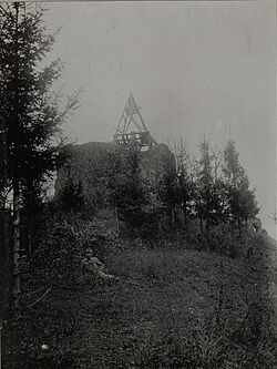 Ruine am Avala. Oktober 1915. (BildID 15454216)
