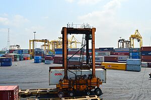 Straddle carrier from Port of Chittagong (01)