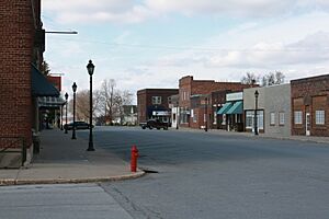 Stratford Iowa 20090419 Downtown