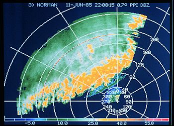 Sturmfront auf Doppler-Radar-Schirm