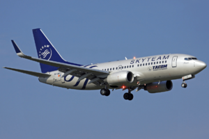 Tarom Boeing 737-700 YR-BGF BRU 2011-6-4