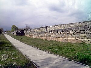 The fortification Wall, Ancient Dion (6948460798)