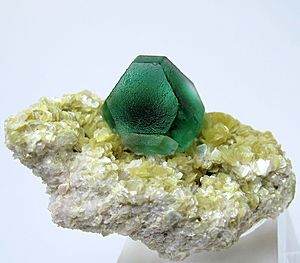 3192M-fluorite1